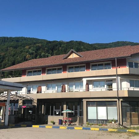 Time-Out - Valea Oltului Hotel Balota  ภายนอก รูปภาพ
