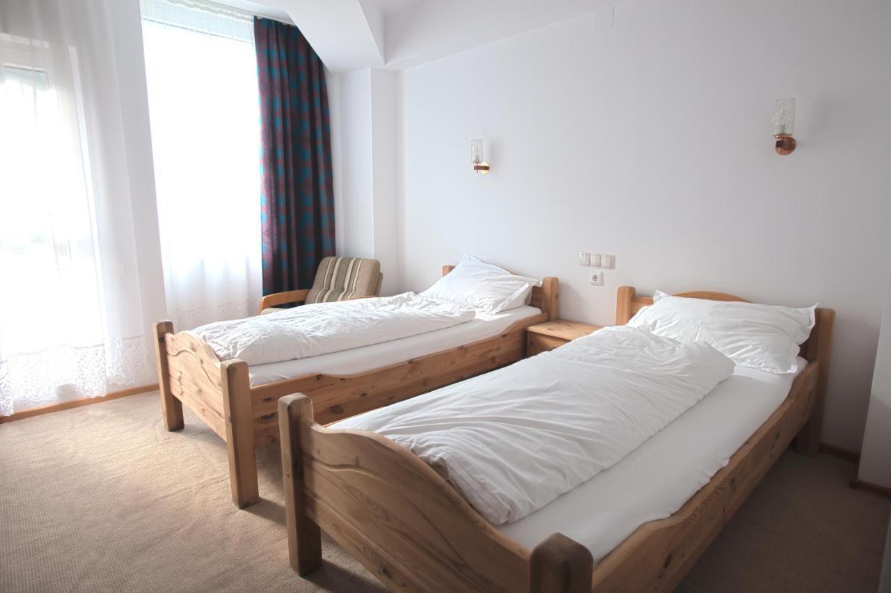 Time-Out - Valea Oltului Hotel Balota  ภายนอก รูปภาพ