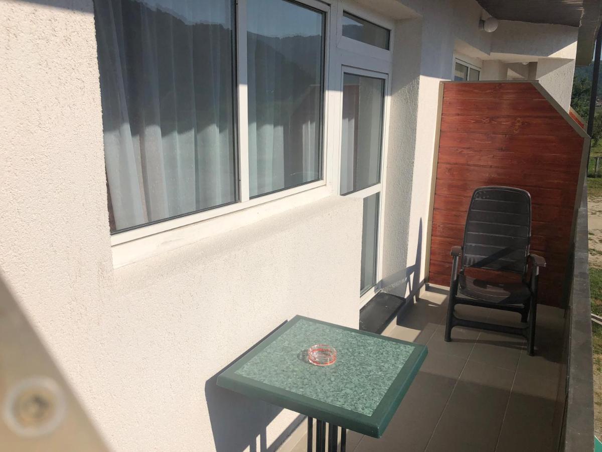 Time-Out - Valea Oltului Hotel Balota  ภายนอก รูปภาพ