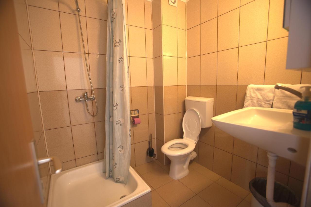 Time-Out - Valea Oltului Hotel Balota  ภายนอก รูปภาพ