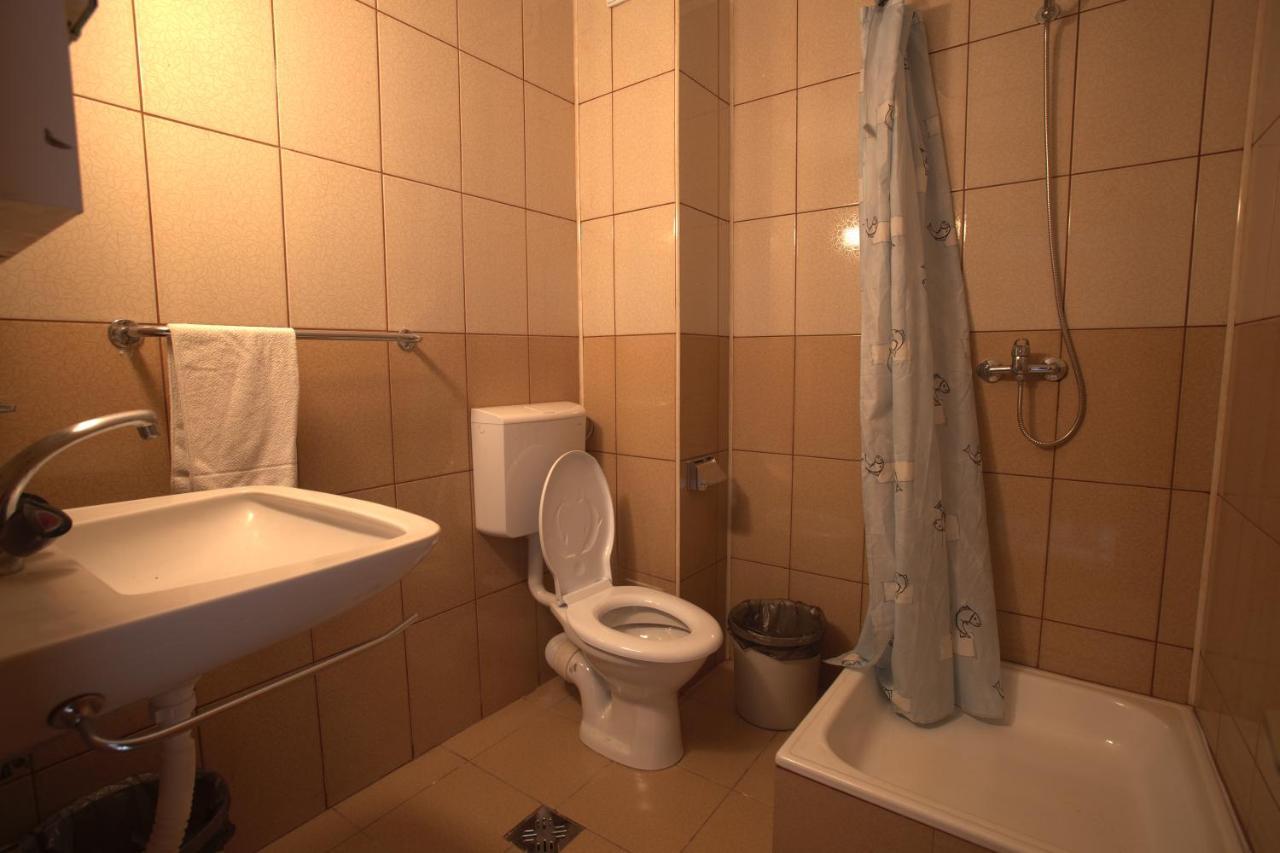 Time-Out - Valea Oltului Hotel Balota  ภายนอก รูปภาพ
