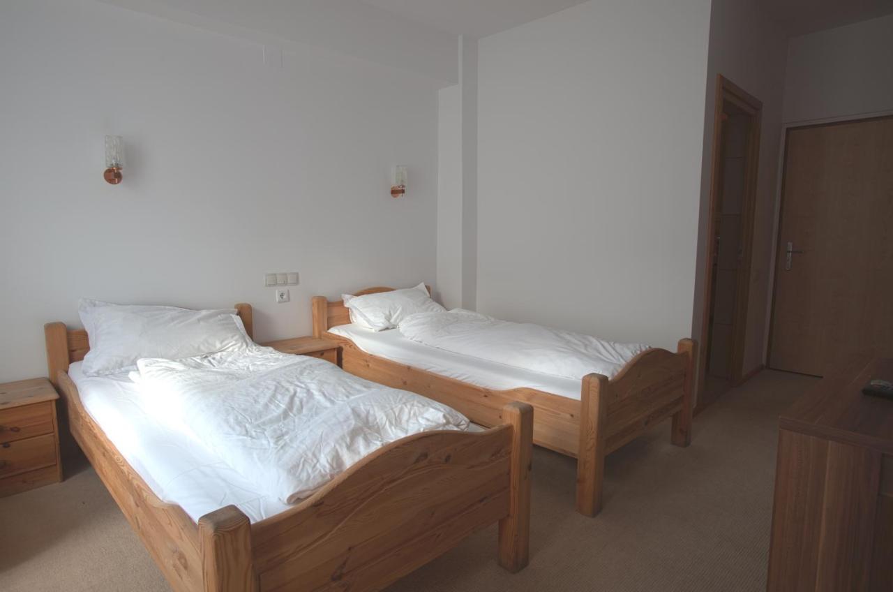 Time-Out - Valea Oltului Hotel Balota  ภายนอก รูปภาพ